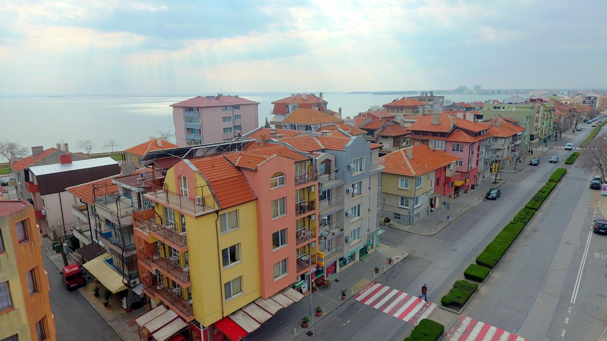 Fener Guest House Pomorie Exteriör bild